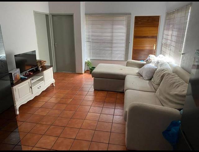 3 BEDROOM APARTMENT FOR SALE IN WESTDENE